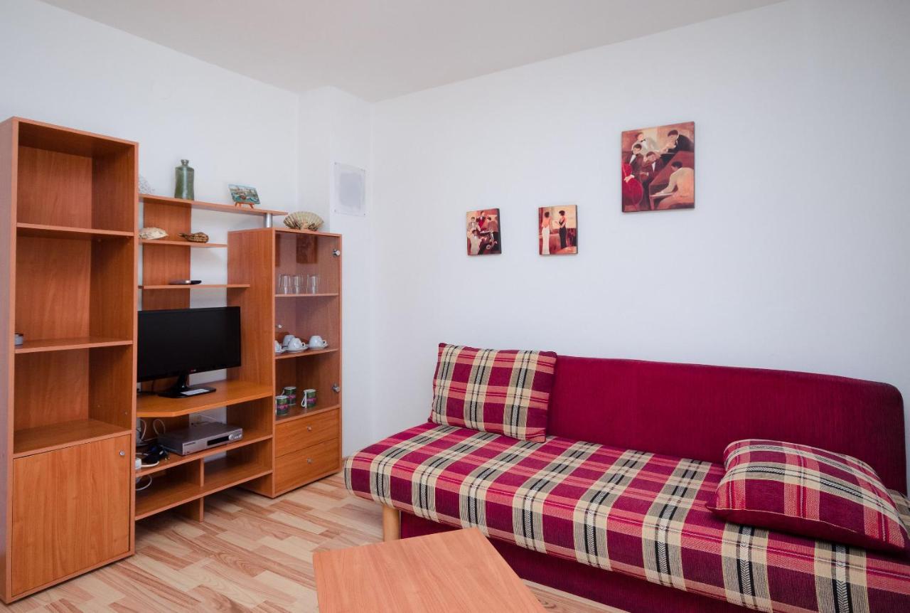 Apartments Blazenka Banjol Exterior photo