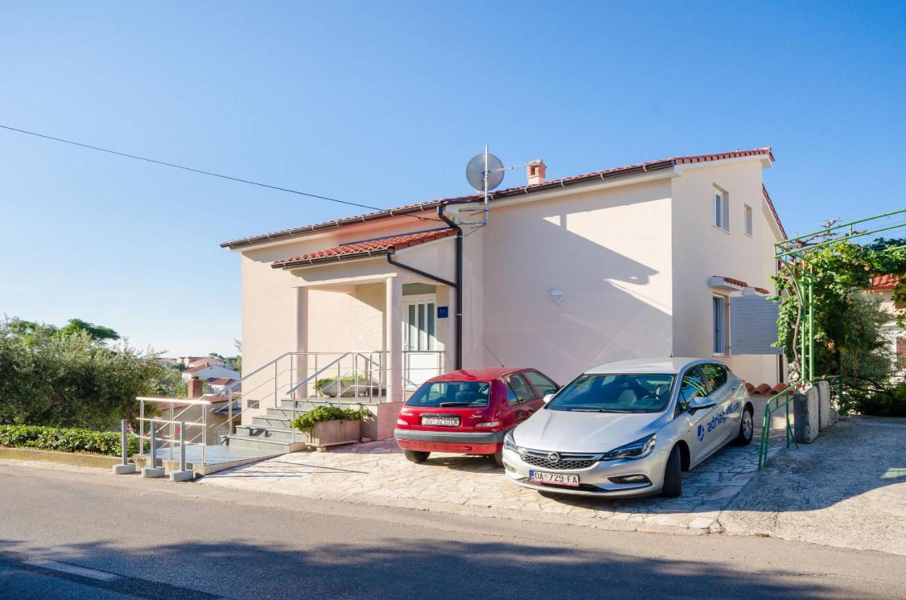 Apartments Blazenka Banjol Exterior photo